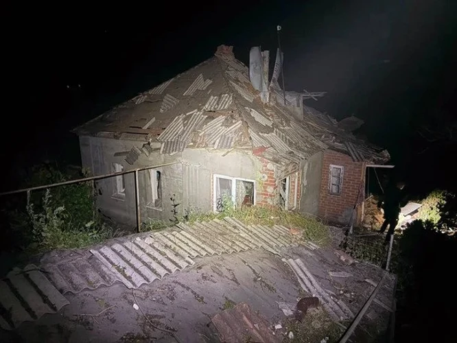 Удар КАБами по Ізюму: дві бомби, четверо постраждалих, пошкоджені будинки