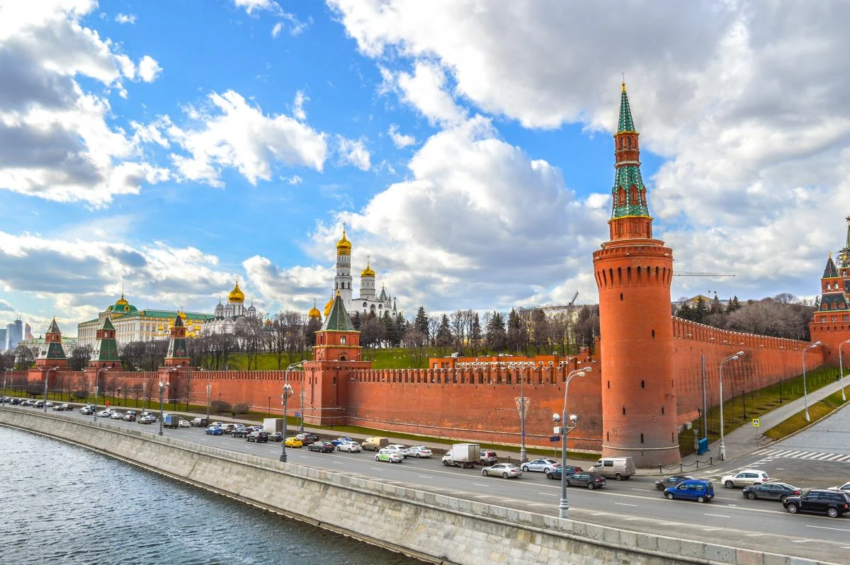Зустріч Путіна і Віткоффа у Петербурзі: тристоронній формат та звільнення Габбарда